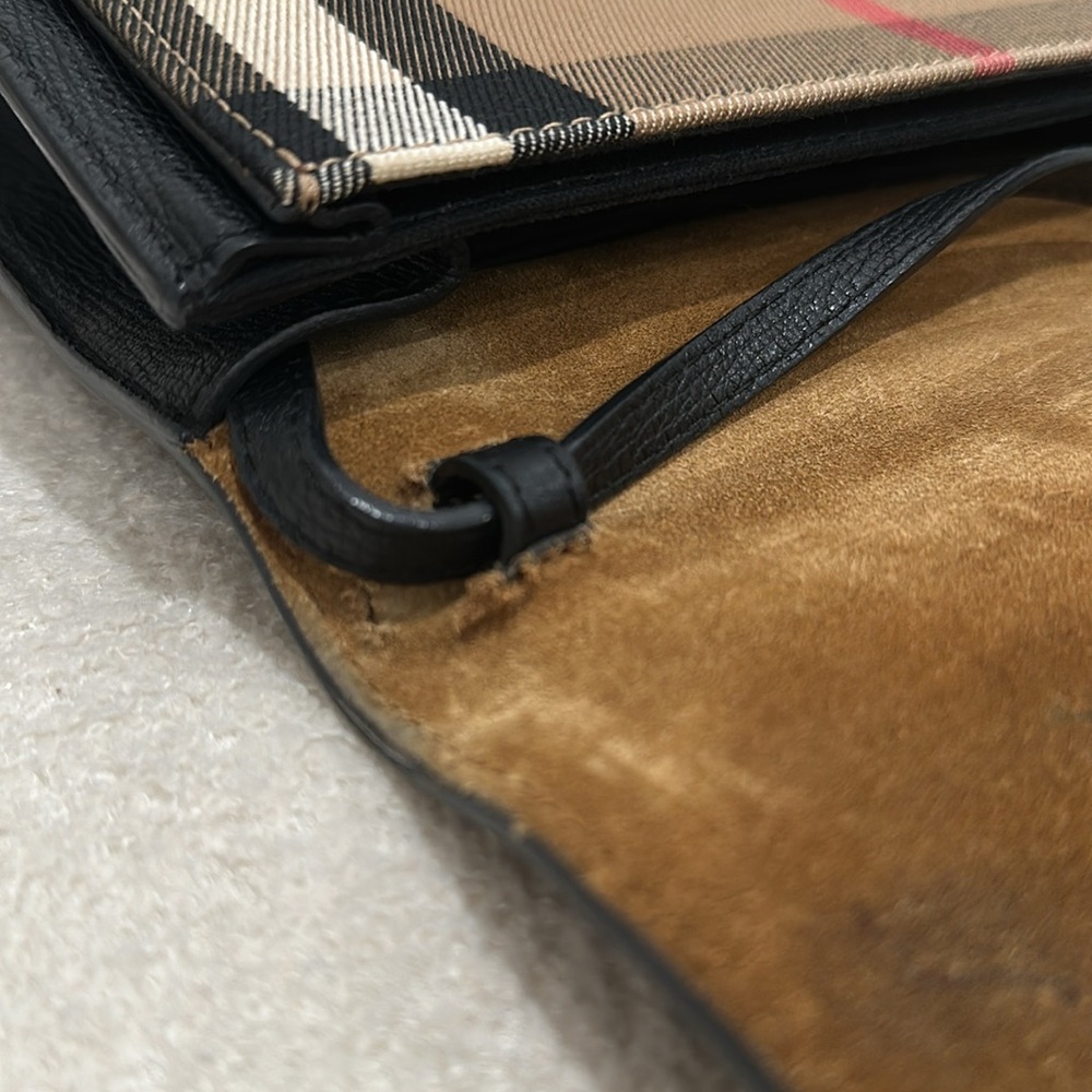 Burberry Black and Tan Checkered Women's Bag - Picture 4 of 7